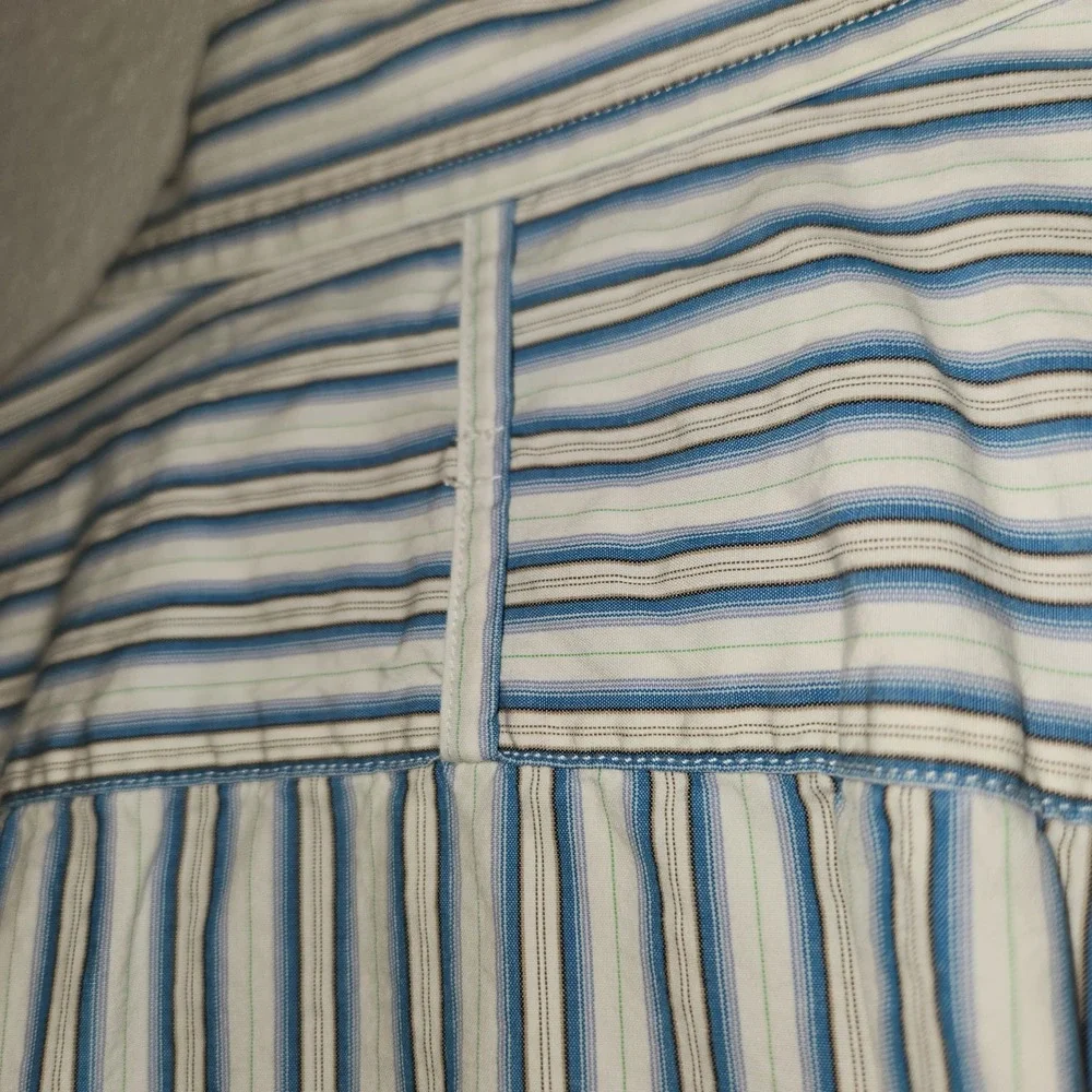 Banana Republic Classic Fit Men's Striped Long Sleeve‎ Button Down Shirt Size M